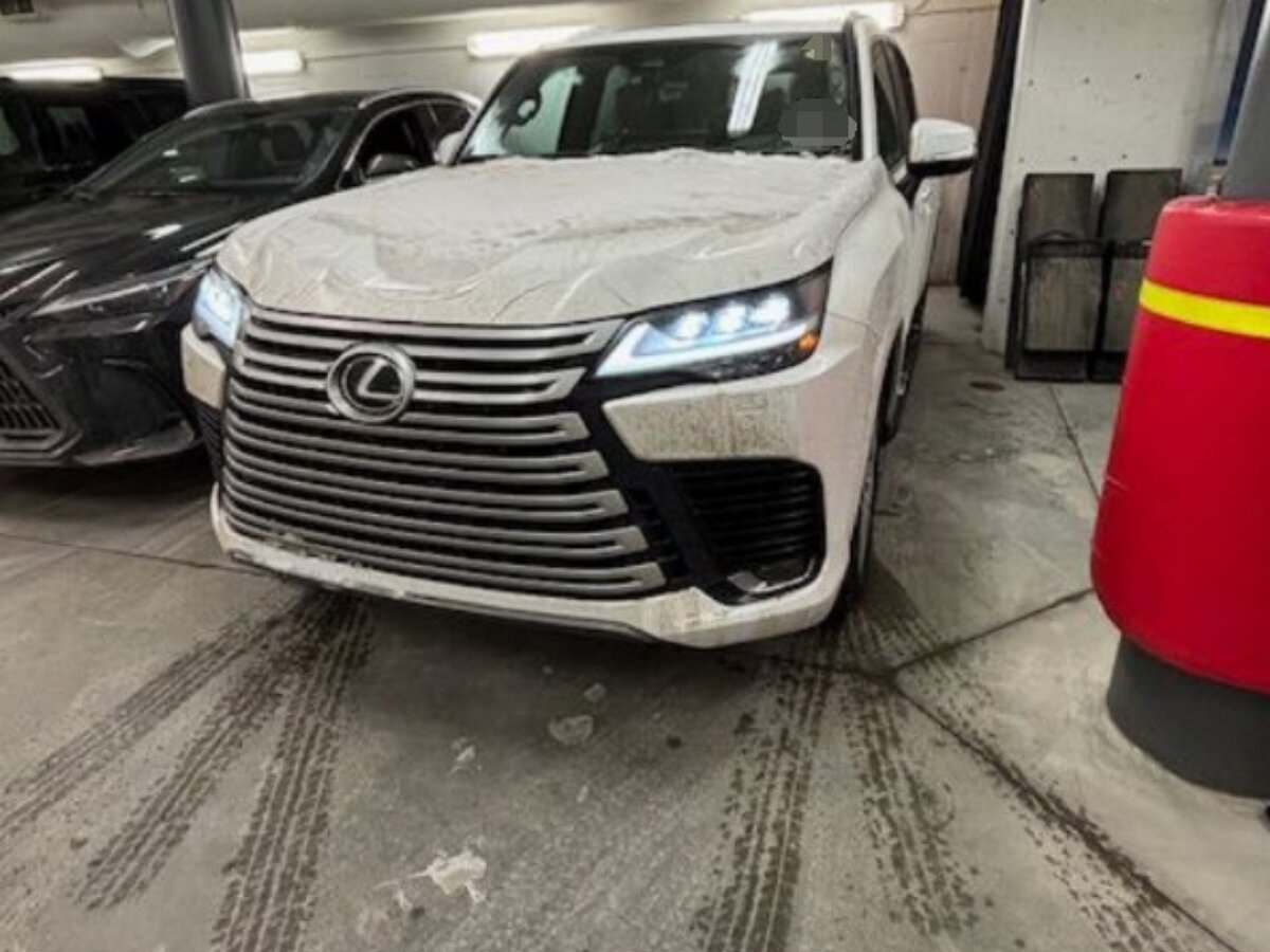 Lexus LX 600 IV