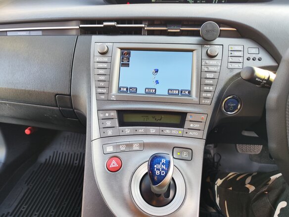 2013 Toyota Prius III Рестайлинг (XW30), голубой, 1050000 рублей - вид 15