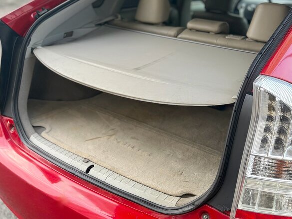 2009 Toyota Prius III (XW30), красный, 820000 рублей - вид 8