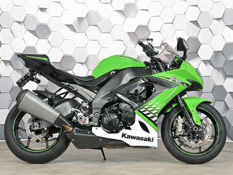 Купить мотоциклы Kawasaki с пробегом по цене от 90 000 рублей в