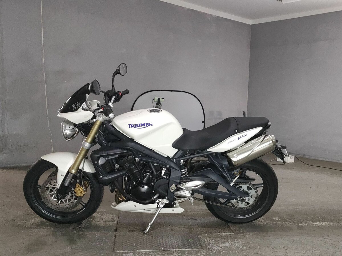 Triumph Street Triple