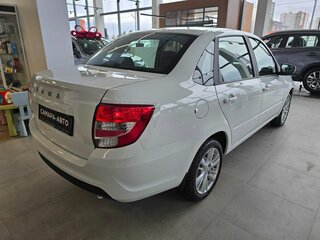 2026 Lada (ВАЗ) Granta I Рестайлинг, белый, 987000 рублей, вид 4