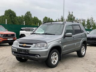 2016 Chevrolet Niva I Рестайлинг, серый, 700000 рублей, вид 1