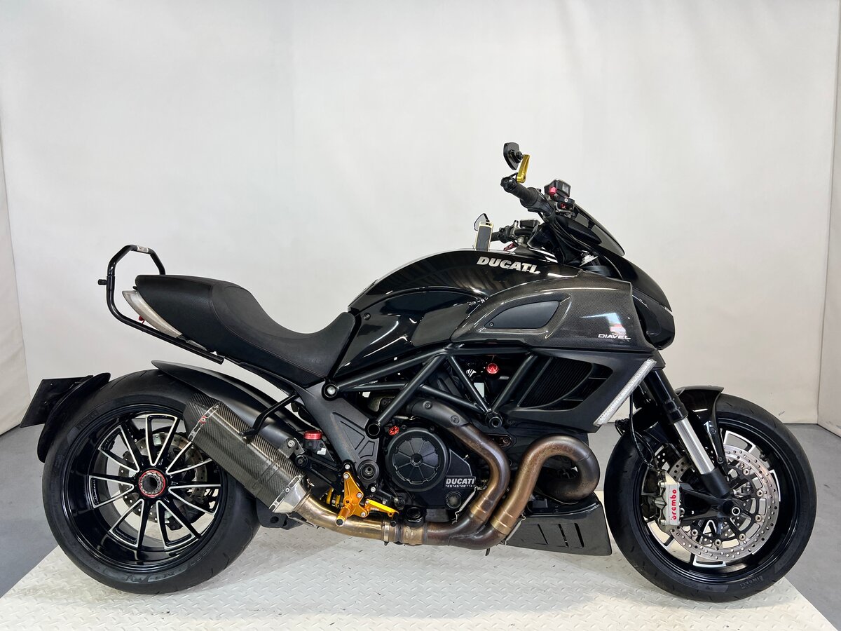 Ducati Diavel Carbon