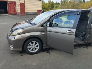 2010 Toyota ISis I Рестайлинг, серый, 959000 рублей, вид 4