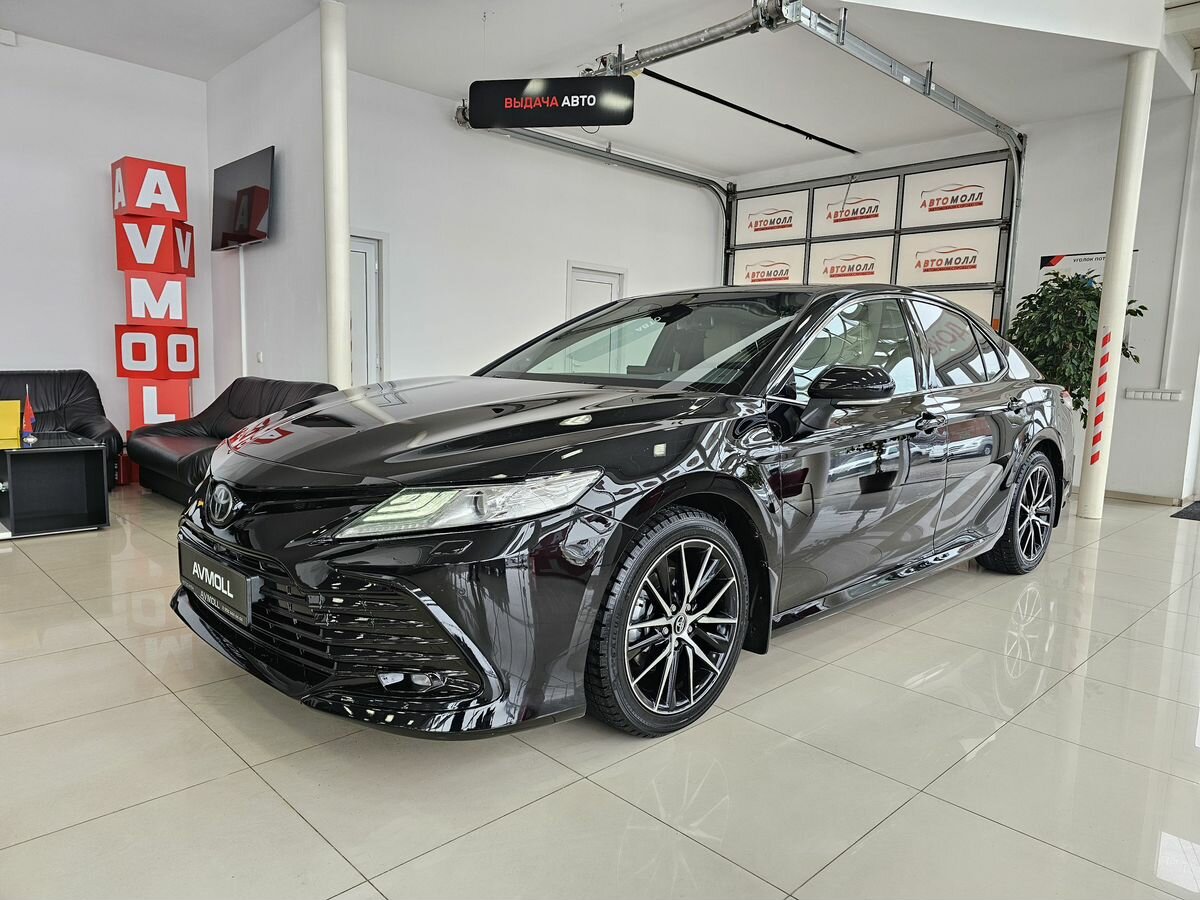 Toyota Camry VIII (XV70)