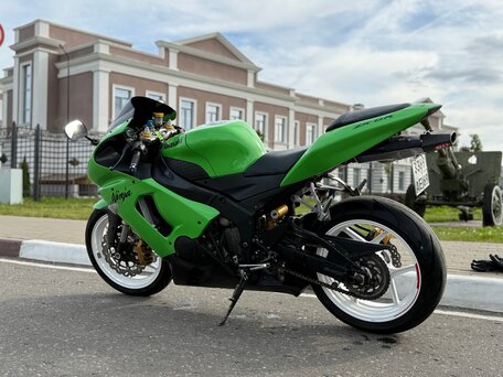 Купить б/у Kawasaki ZX-6 Ninja инжектор в Твери: зелёный спорт
