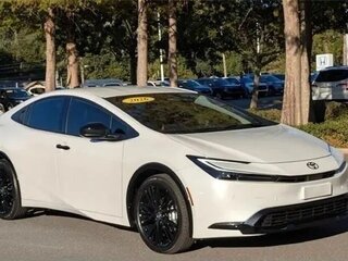 2025 Toyota Prius V (XW60), белый, 4302000 рублей, вид 1