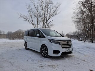 2019 Honda Stepwgn Spada V Рестайлинг, белый, 2230000 рублей, вид 1