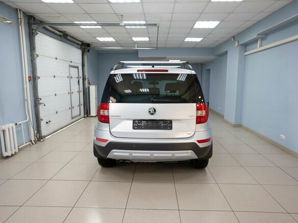 2015 Skoda Yeti I Рестайлинг, серебристый, 1149000 рублей - вид 16