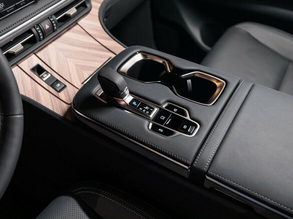 2025 Lexus LM 350h II, чёрный, 18790000 рублей - вид 15