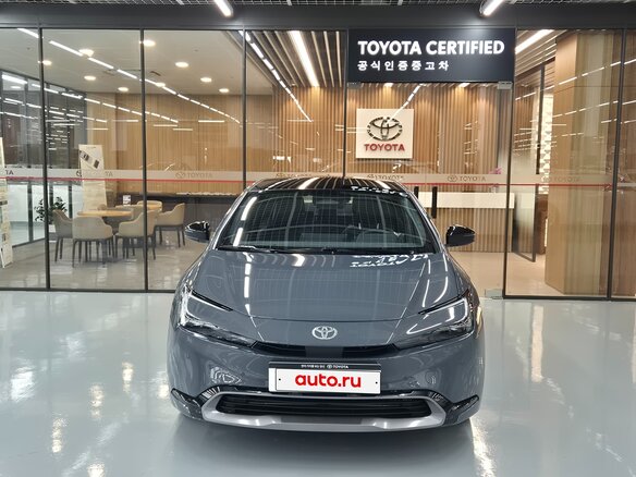 2025 Toyota Prius V (XW60), серый, 3999123 рублей - вид 1