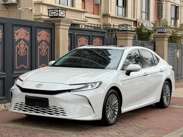Toyota Camry IX (XV80) China Market