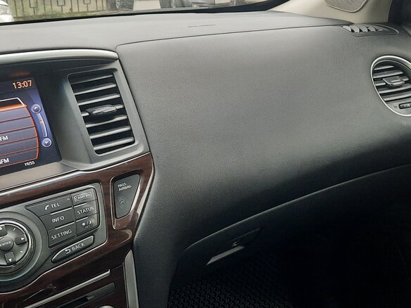 2016 Nissan Pathfinder IV, серый, 2000000 рублей - вид 4