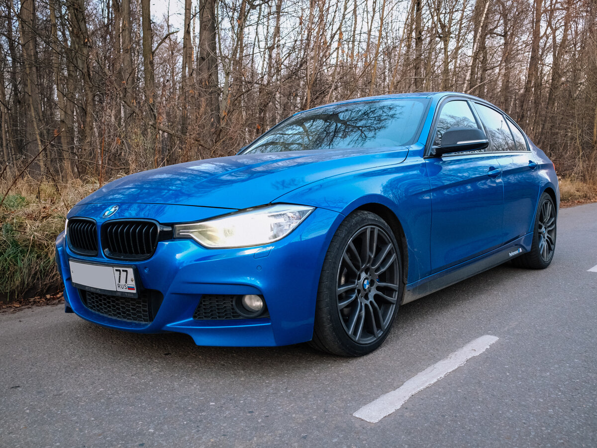 BMW 335i Cyan