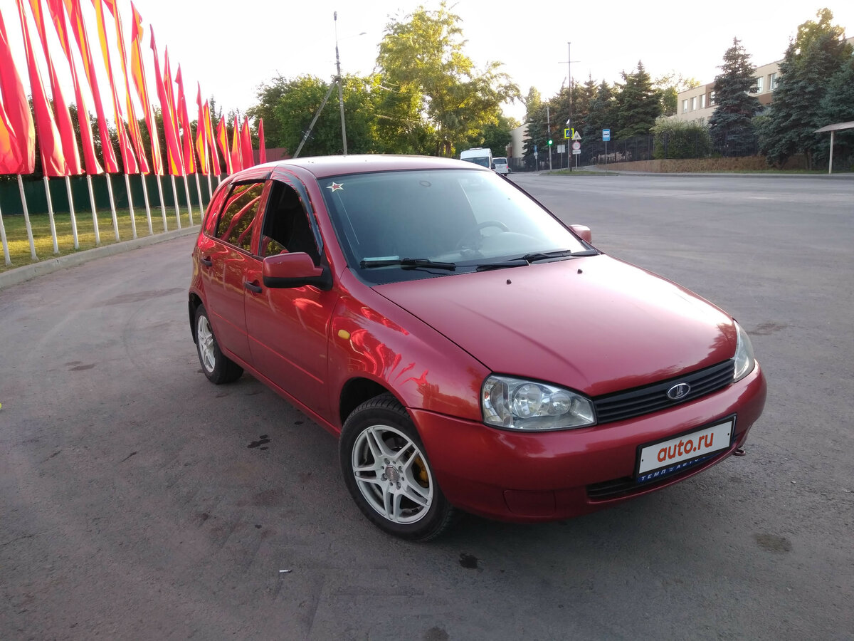 Лада Калина 2003 седан красная