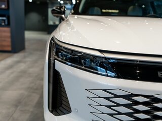 2025 Exeed RX, белый, 5490000 рублей, вид 3