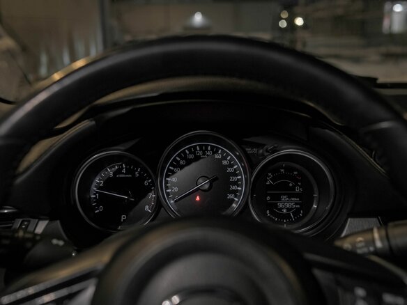 2018 Mazda 6 III (GJ) Рестайлинг, чёрный, 1881000 рублей - вид 4