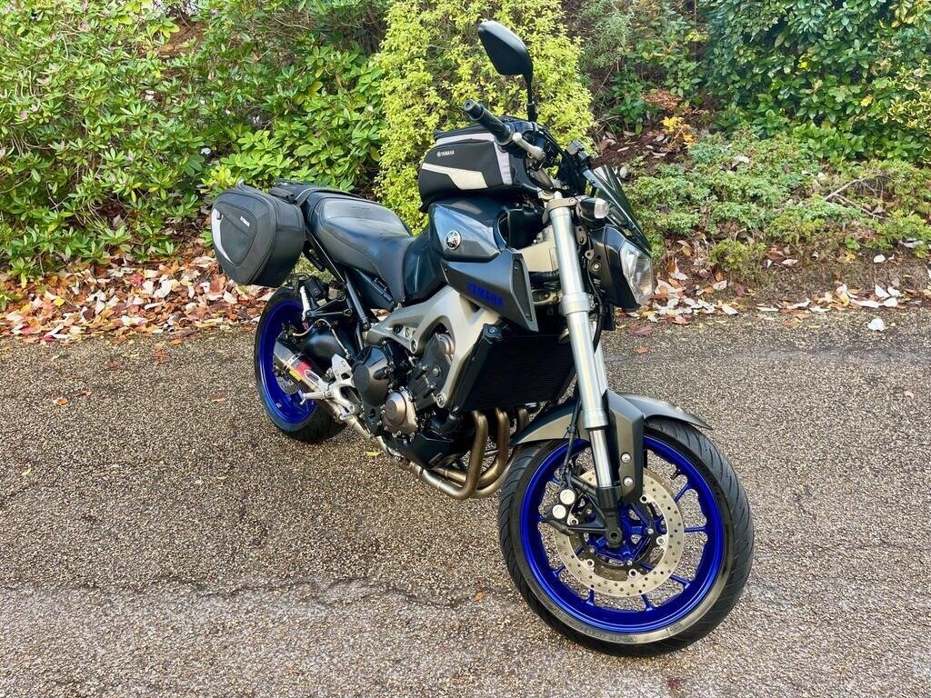 Yamaha MT-09 (FZ-09)