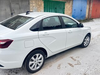 2025 Lada (ВАЗ) Vesta I Рестайлинг (NG), белый, 1710000 рублей, вид 4