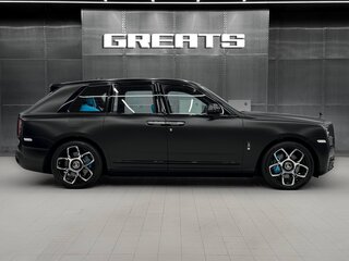2024 Rolls-Royce Cullinan Black Badge I (Series I), чёрный, 44900000 рублей, вид 4