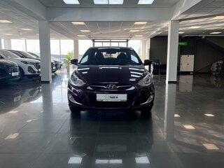 2013 Hyundai Solaris I, фиолетовый, 745000 рублей, вид 3