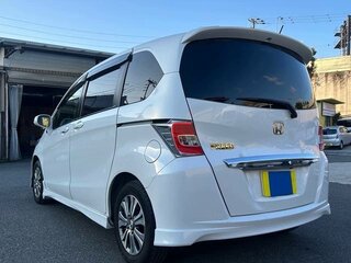 2016 Honda Freed I Рестайлинг 2, белый, 971000 рублей, вид 4