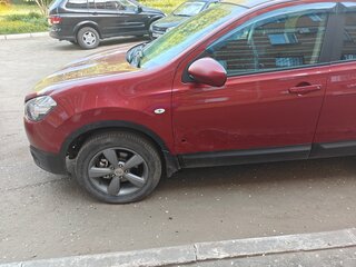 2011 Nissan Qashqai I Рестайлинг, красный, 770000 рублей, вид 3