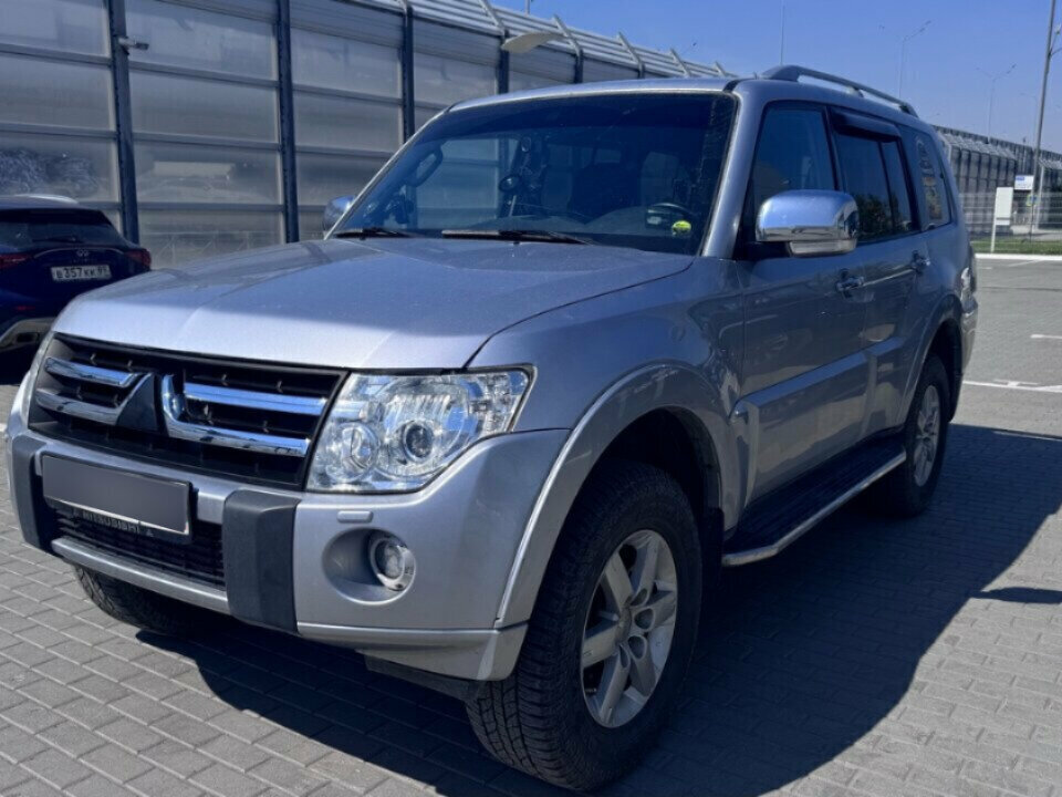 Mitsubishi Pajero IV