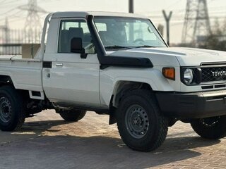 2025 Toyota Land Cruiser 79 70 Series Рестайлинг 2, белый, 5621000 рублей, вид 1