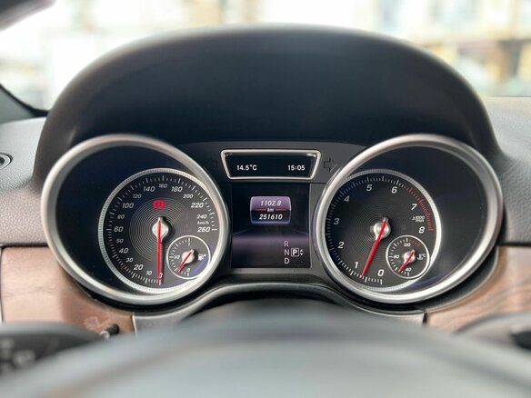 2015 Mercedes-Benz GLE 300 I (W166), коричневый, 2850000 рублей - вид 9