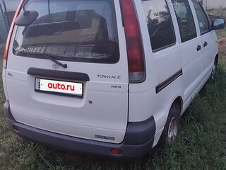1998 Toyota Town Ace III, белый, 577000 рублей, вид 2