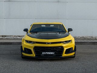 2018 Chevrolet Camaro ZL1 VI Рестайлинг, жёлтый, 7838111 рублей, вид 3