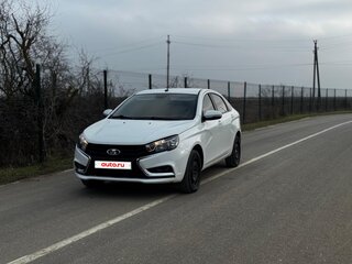2020 Lada (ВАЗ) Vesta I, белый, 700000 рублей, вид 1
