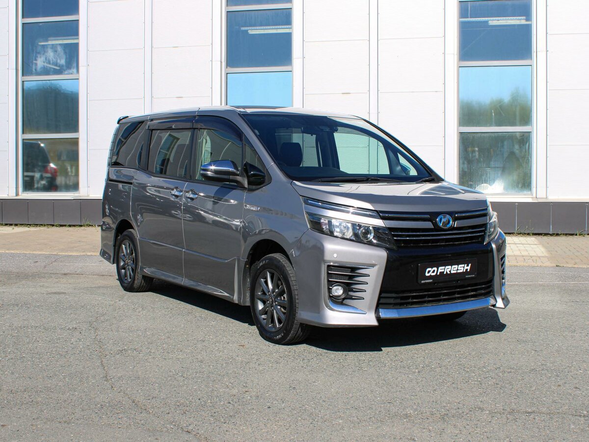 Toyota Voxy III (R80) Рестайлинг