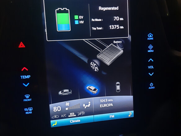 2019 Toyota Prius PHV ZVW52 Prime IV (XW50), белый, 2000000 рублей - вид 13