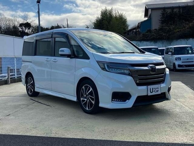 Honda Stepwgn Spada V Рестайлинг