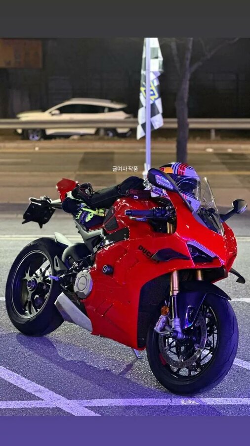 Ducati Panigale V4