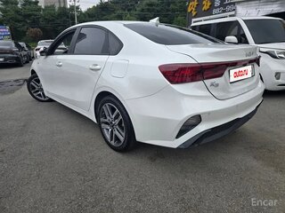2023 Kia K3 II Рестайлинг, белый, 1363000 рублей, вид 5