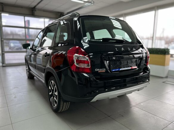 2026 Lada (ВАЗ) Granta Cross I Рестайлинг, чёрный, 1266000 рублей - вид 4