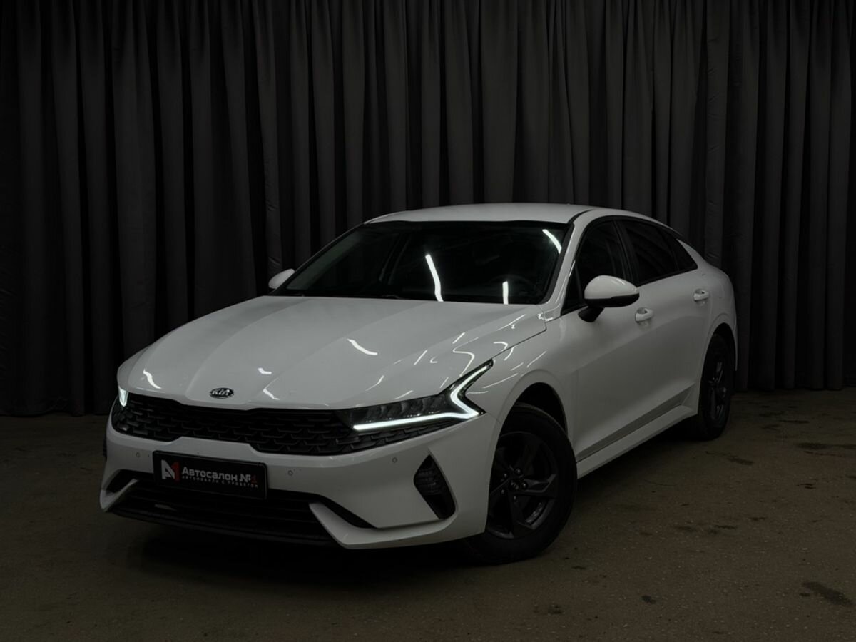 Kia K5 III