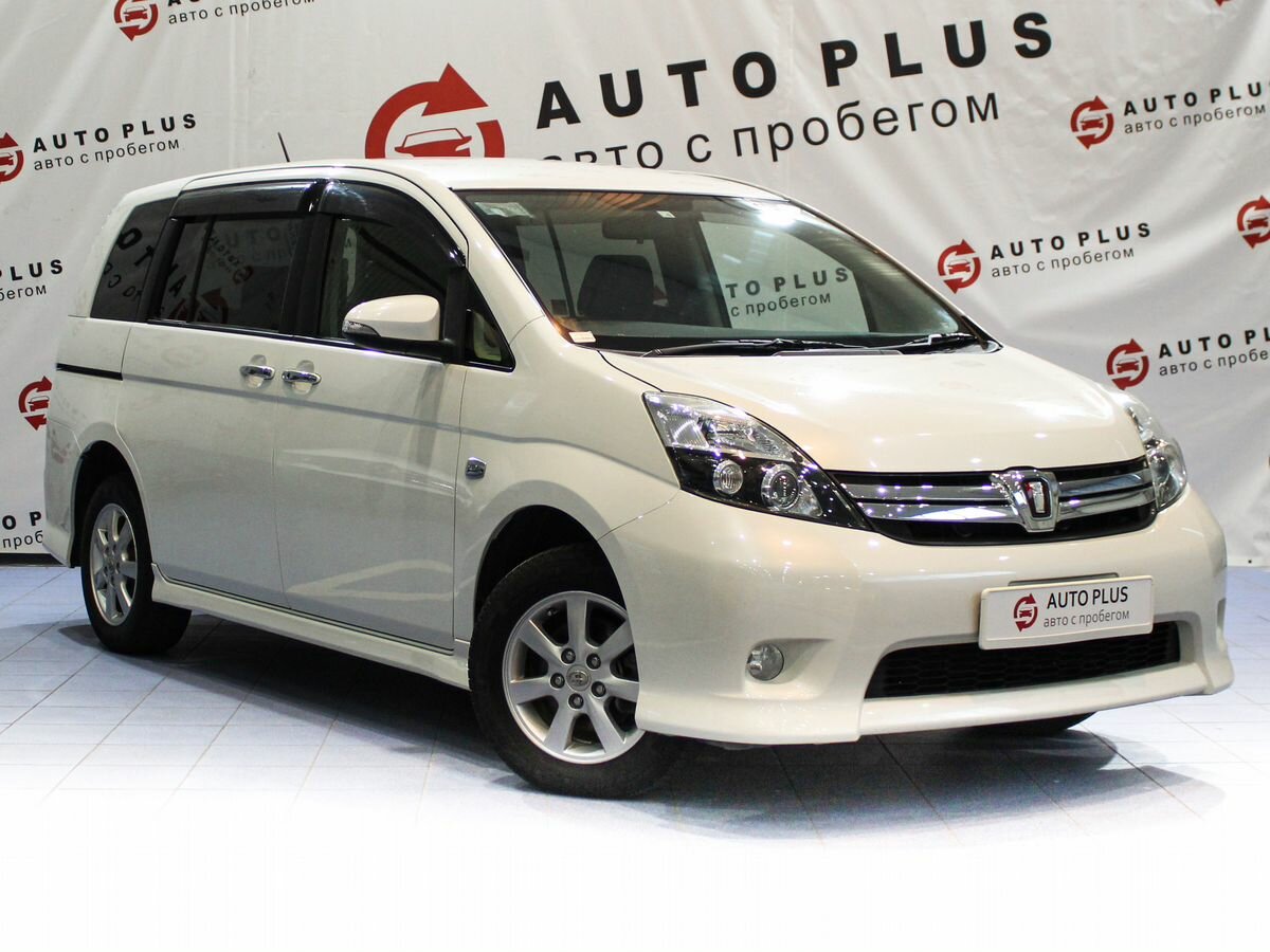 Toyota ISis I Рестайлинг