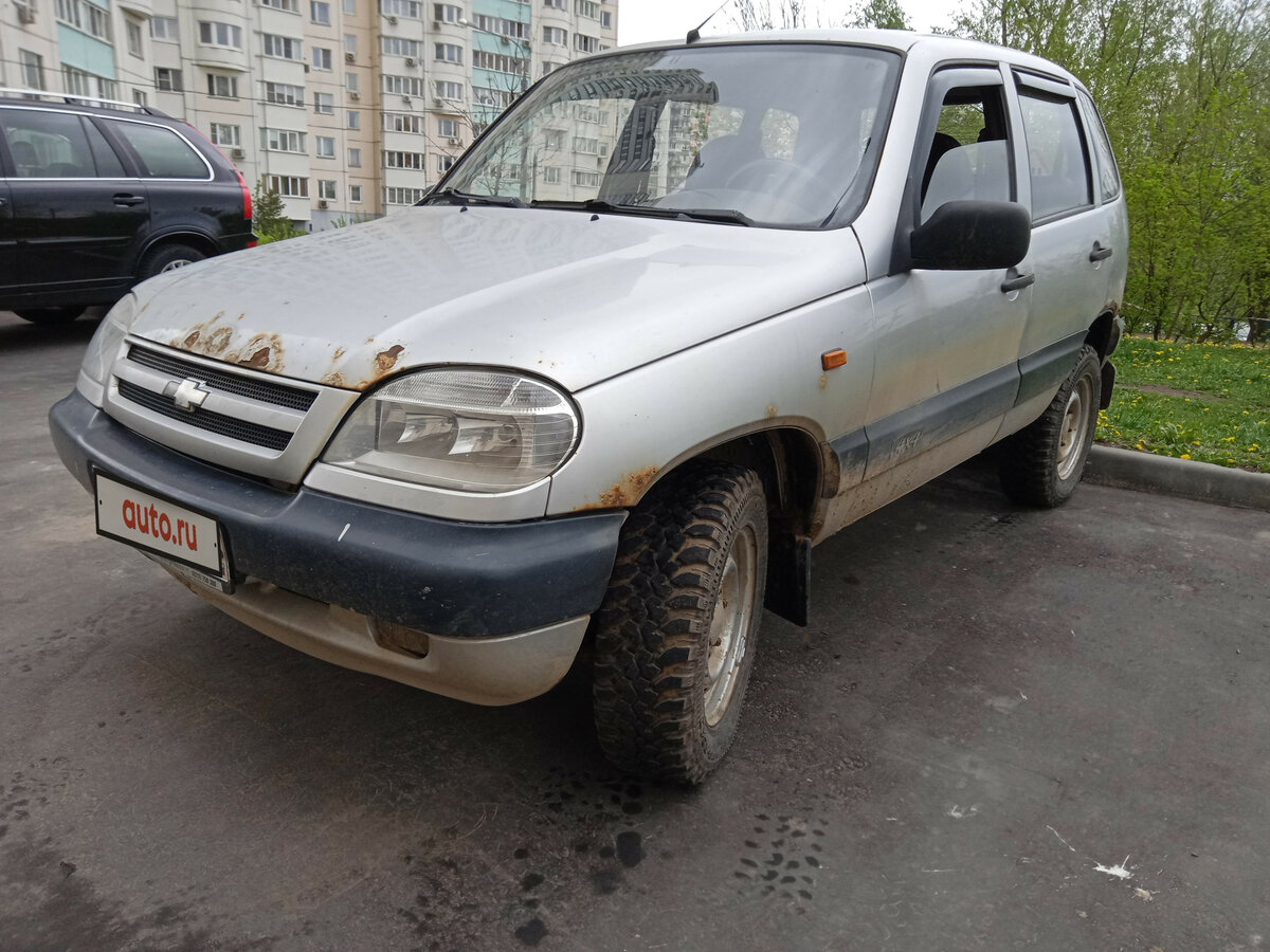 Шевроле Нива 2003 серебристый