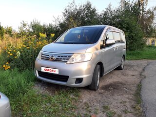 2010 Nissan Serena III (C25), серебристый, 700000 рублей, вид 1
