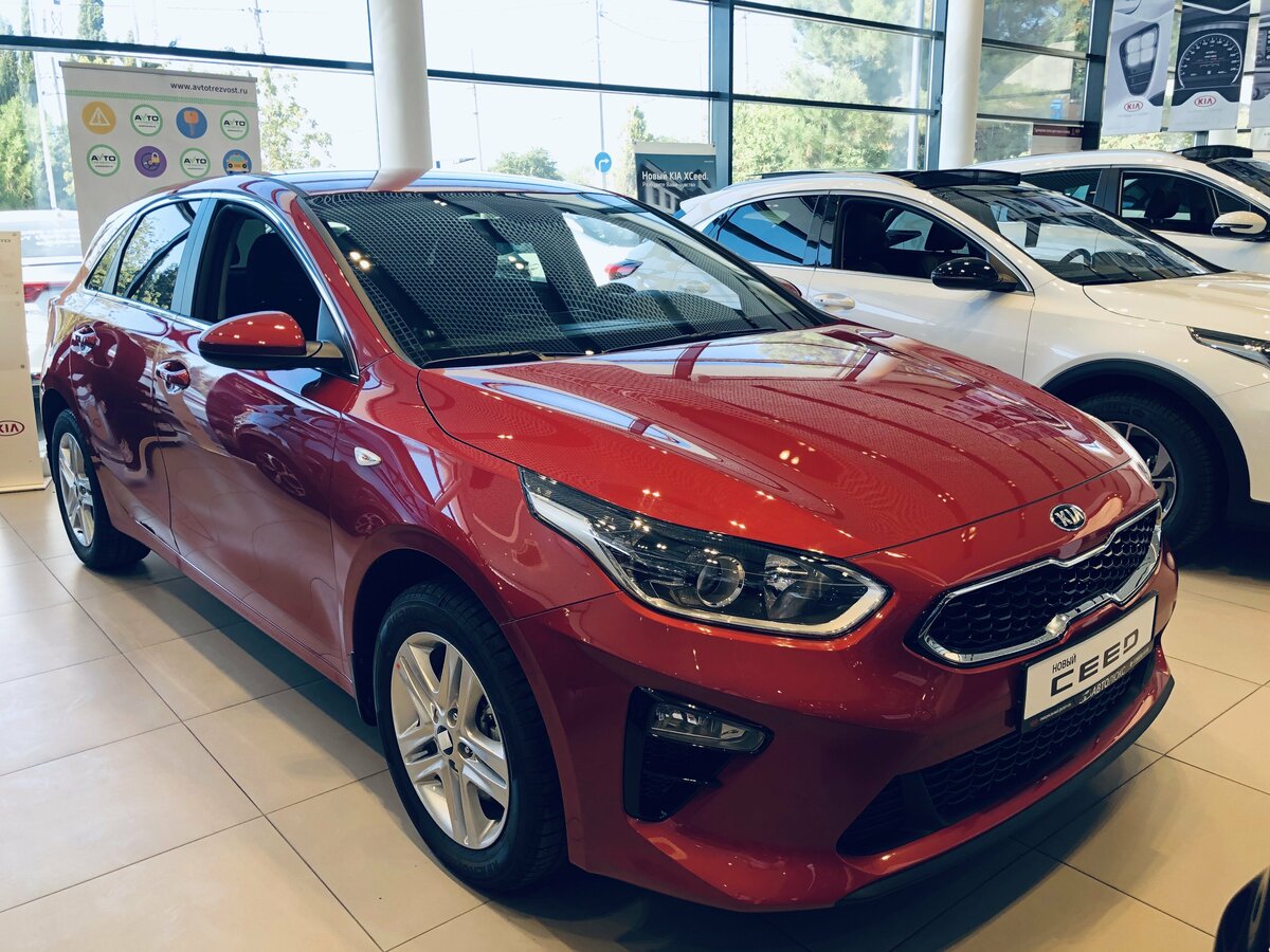Kia Ceed 2020 красный