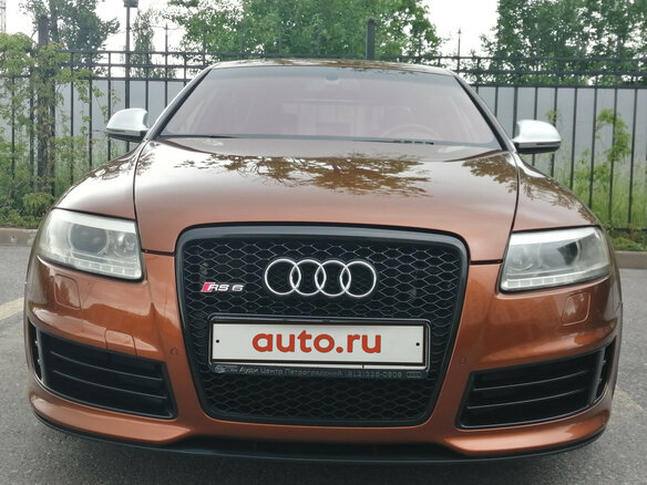 2010 Audi RS 6 II (C6), коричневый - вид 2