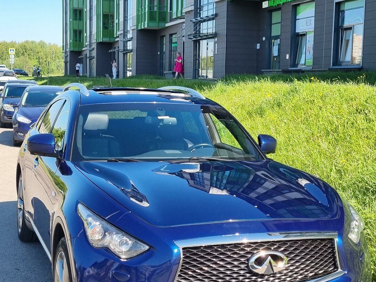 Купить б/у Infiniti FX II (S51) Рестайлинг FX37 3.7 AT (333 л.с.) 4WD ...