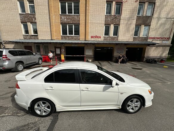 2007 Mitsubishi Lancer X, белый, 690000 рублей - вид 3