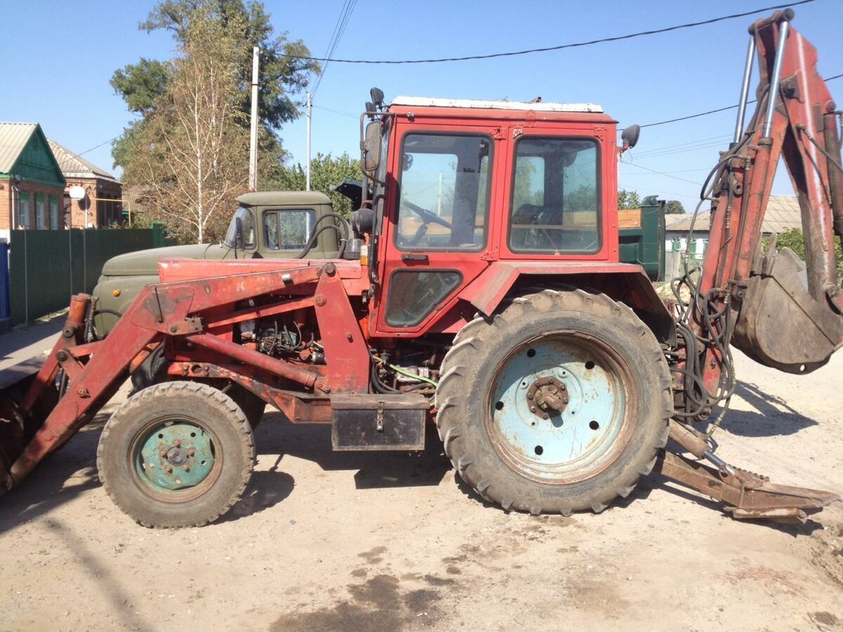 Купить б/у МТЗ Экскаваторы-погрузчики в Ростовской области: красный ...