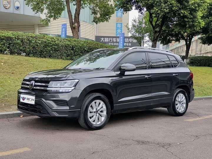 Volkswagen Tharu I